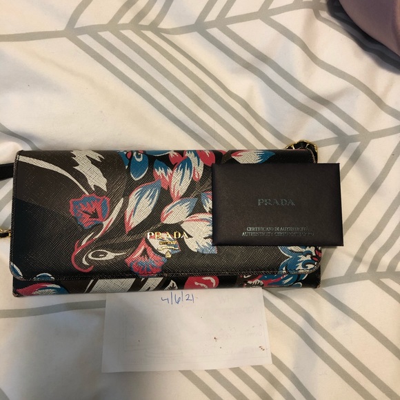 Prada wallet on chain - Picture 14 of 16